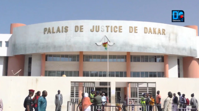 Tribunal de Dakar : pour manque d’assurance à la conduite, le laveur D.D prend la fuite devant la police et prend 2 mois d’emprisonnement. Tribunal de Dakar : pour manque d’assurance à la conduite, le laveur D.D prend la fuite devant la police et prend 2 mois d’emprisonnement.