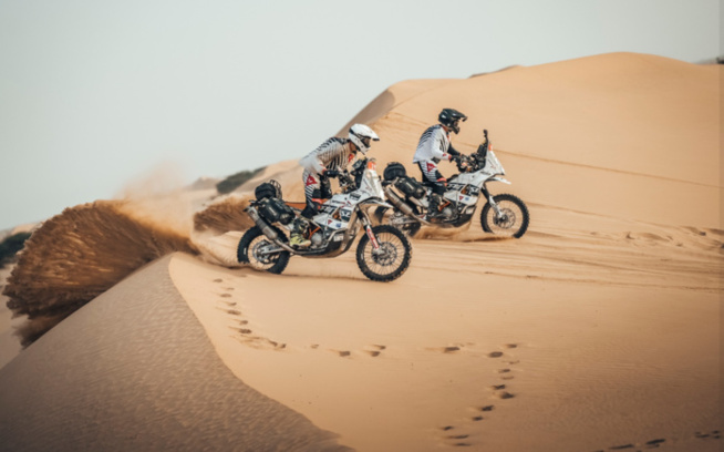 Africa Eco Race 2022 : Les pilotes chauffent les pistes mauritaniennes pour les 7ème et 8ème étapes, les sénégalais toujours bien classés…