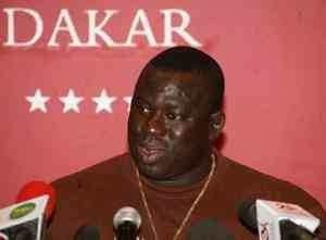 Dernière minute : Yekini se rend chez Bécaye Mbaye pour lui présenter ses excuses Dernière minute : Yekini se rend chez Bécaye Mbaye pour lui présenter ses excuses