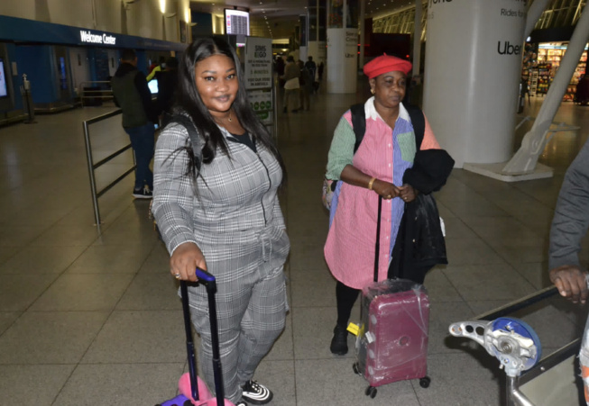 En images arrivés de l’épouse de MBAYE DIEYE FAYE Mame Ndiaye sa fille Thiane Carlou D et le staff de Promo Consulting du Pdt Mbagnick Diop a New York pour les A.L.A En images arrivés de l’épouse de MBAYE DIEYE FAYE Mame Ndiaye sa fille Thiane Carlou D et le staff de Promo Consulting du Pdt Mbagnick Diop a New York pour les A.L.A