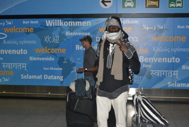 En images arrivés de l’épouse de MBAYE DIEYE FAYE Mame Ndiaye sa fille Thiane Carlou D et le staff de Promo Consulting du Pdt Mbagnick Diop a New York pour les A.L.A En images arrivés de l’épouse de MBAYE DIEYE FAYE Mame Ndiaye sa fille Thiane Carlou D et le staff de Promo Consulting du Pdt Mbagnick Diop a New York pour les A.L.A