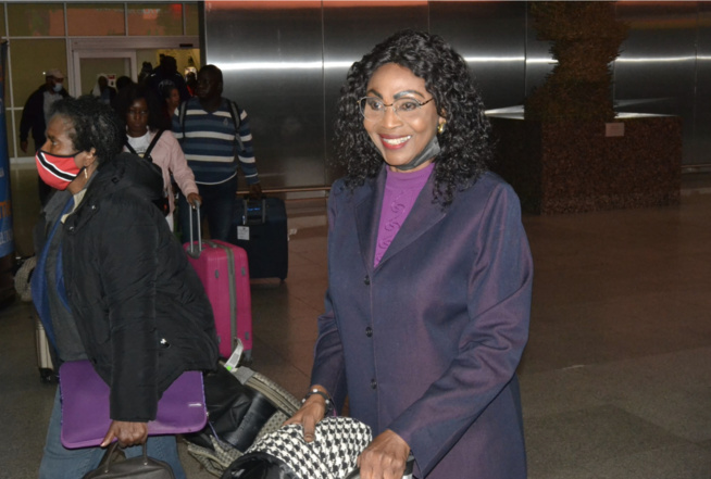 En images arrivés de l’épouse de MBAYE DIEYE FAYE Mame Ndiaye sa fille Thiane Carlou D et le staff de Promo Consulting du Pdt Mbagnick Diop a New York pour les A.L.A En images arrivés de l’épouse de MBAYE DIEYE FAYE Mame Ndiaye sa fille Thiane Carlou D et le staff de Promo Consulting du Pdt Mbagnick Diop a New York pour les A.L.A