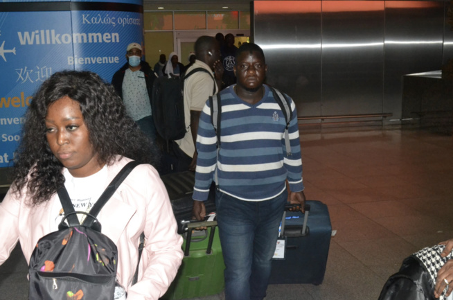 En images arrivés de l’épouse de MBAYE DIEYE FAYE Mame Ndiaye sa fille Thiane Carlou D et le staff de Promo Consulting du Pdt Mbagnick Diop a New York pour les A.L.A En images arrivés de l’épouse de MBAYE DIEYE FAYE Mame Ndiaye sa fille Thiane Carlou D et le staff de Promo Consulting du Pdt Mbagnick Diop a New York pour les A.L.A