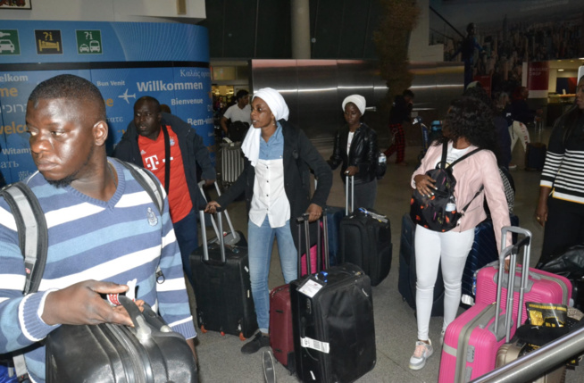 En images arrivés de l’épouse de MBAYE DIEYE FAYE Mame Ndiaye sa fille Thiane Carlou D et le staff de Promo Consulting du Pdt Mbagnick Diop a New York pour les A.L.A En images arrivés de l’épouse de MBAYE DIEYE FAYE Mame Ndiaye sa fille Thiane Carlou D et le staff de Promo Consulting du Pdt Mbagnick Diop a New York pour les A.L.A