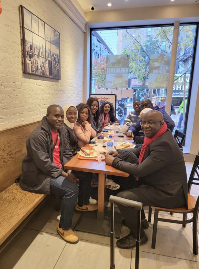En images arrivés de l’épouse de MBAYE DIEYE FAYE Mame Ndiaye sa fille Thiane Carlou D et le staff de Promo Consulting du Pdt Mbagnick Diop a New York pour les A.L.A En images arrivés de l’épouse de MBAYE DIEYE FAYE Mame Ndiaye sa fille Thiane Carlou D et le staff de Promo Consulting du Pdt Mbagnick Diop a New York pour les A.L.A