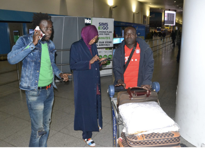 En images arrivés de l’épouse de MBAYE DIEYE FAYE Mame Ndiaye sa fille Thiane Carlou D et le staff de Promo Consulting du Pdt Mbagnick Diop a New York pour les A.L.A En images arrivés de l’épouse de MBAYE DIEYE FAYE Mame Ndiaye sa fille Thiane Carlou D et le staff de Promo Consulting du Pdt Mbagnick Diop a New York pour les A.L.A