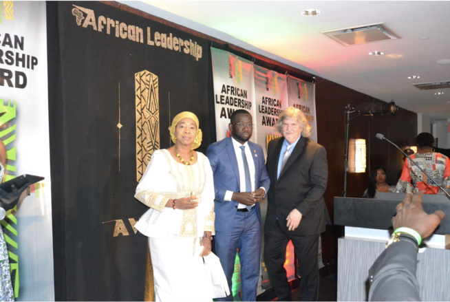 En images la remises de distinction aux lauréats de la 5e éditions des African Leadership Awards au Marriot Marquis de New York avec le groupe Promo Consulting et le MEDS. En images la remises de distinction aux lauréats de la 5e éditions des African Leadership Awards au Marriot Marquis de New York avec le groupe Promo Consulting et le MEDS.