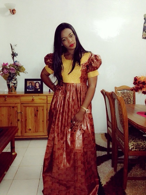 Fanta Ndiaye, la nouvelle bombe de la jet-sett en mode korité avec un maquillage de trop! Fanta Ndiaye, la nouvelle bombe de la jet-sett en mode korité avec un maquillage de trop!