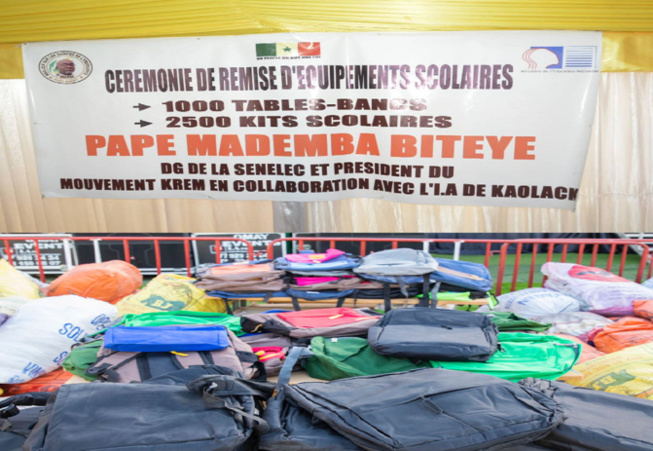 Fournitures et équipements solaires : Papa Mademba Bitèye offre 1000 tables-bancs et 2500 kits scolaires aux écoles de Kaolack Fournitures et équipements solaires : Papa Mademba Bitèye offre 1000 tables-bancs et 2500 kits scolaires aux écoles de Kaolack
