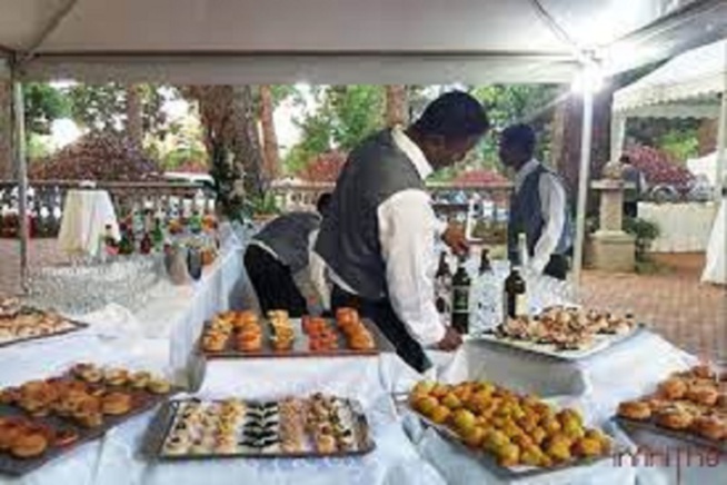 Escroquerie : Un traiteur imite la voix du ministre Moustapha Diop pour gruger un commerçant de 12 millions FCfa Escroquerie : Un traiteur imite la voix du ministre Moustapha Diop pour gruger un commerçant de 12 millions FCfa