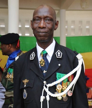 Cité dans son Livre par le Colonel Ndao, Imam Youssoupha Ndiaye : “Il ment, je n’ai jamais été au mariage, dont il parle ; je ne l’ai jamais connu ni d’Adam ni D’Eve, je le jure devant Dieu” Cité dans son Livre par le Colonel Ndao, Imam Youssoupha Ndiaye : “Il ment, je n’ai jamais été au mariage, dont il parle ; je ne l’ai jamais connu ni d’Adam ni D’Eve, je le jure devant Dieu”