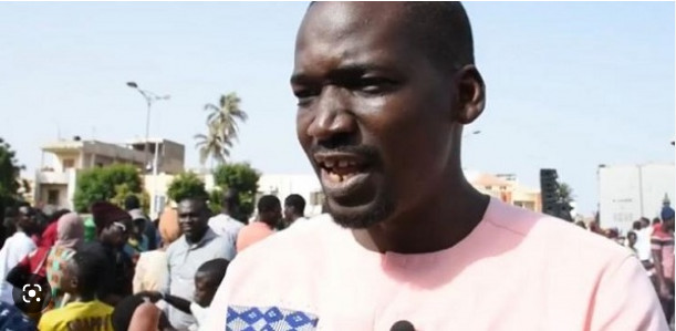 Aliou Sané, coordonnateur Y en a marre : « Les gens qui soutiennent le 3e mandat, sont des traîtres… » Aliou Sané, coordonnateur Y en a marre : « Les gens qui soutiennent le 3e mandat, sont des traîtres… »