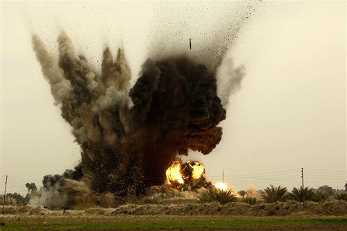 Les Etats-Unis ont bombardé ce vendredi des positions de l’Etat islamique en Irak Les Etats-Unis ont bombardé ce vendredi des positions de l’Etat islamique en Irak