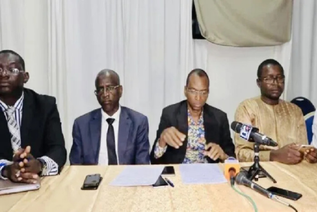 Faits dominants de l’actualité : RUR félicite le Président Sall pour sa brillante participation au G2O et le succès de nos universitaires Faits dominants de l’actualité : RUR félicite le Président Sall pour sa brillante participation au G2O et le succès de nos universitaires