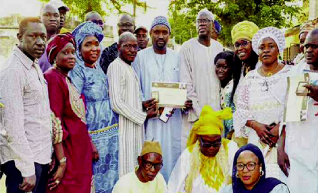 Retrouvailles à l'Apr de Foundiougne : Grâce à une médiation du ministre Samba Ndiobène Kâ, des responsables de fument le calumet de la paix Retrouvailles à l'Apr de Foundiougne : Grâce à une médiation du ministre Samba Ndiobène Kâ, des responsables de fument le calumet de la paix