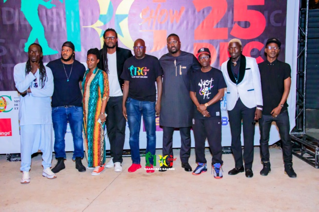 En images lancement du grand projets ce 25 décembre à l'Esplanade du grand théâtre avec le mouvement Hip Hop