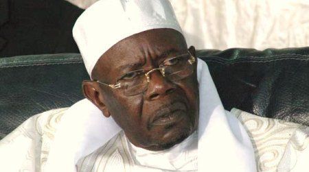 Serigne Abdoul Aziz Sy Al Amine : "J'invite les étudiants et les autorités au calme, à la retenue et au dialogue" Serigne Abdoul Aziz Sy Al Amine : "J'invite les étudiants et les autorités au calme, à la retenue et au dialogue"
