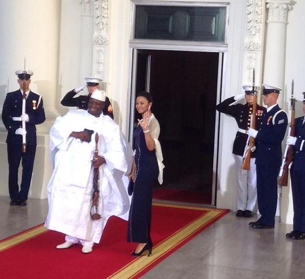 Le Président gambien augmente ses titres: His Excellency Sheikh Professor Alhaji Doctor Yahya Abdul-Azziz Jemus Junkung Jammeh Nasirul Deen Babili Mansa