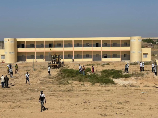 Ross-Bethio : le nouveau lycée portera le nom du défunt maire Bécaye Diop. Ross-Bethio : le nouveau lycée portera le nom du défunt maire Bécaye Diop.