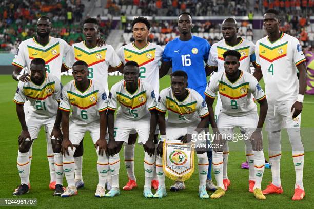 "Président Macky Yagnou Djik, Président Macky yagnou djik", crient à tue tête les supporters "Président Macky Yagnou Djik, Président Macky yagnou djik", crient à tue tête les supporters