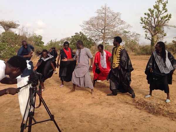 Images:Tournage du clip "Dakar-Thiès" du duo de choc Salam Diallo-Dame Sène