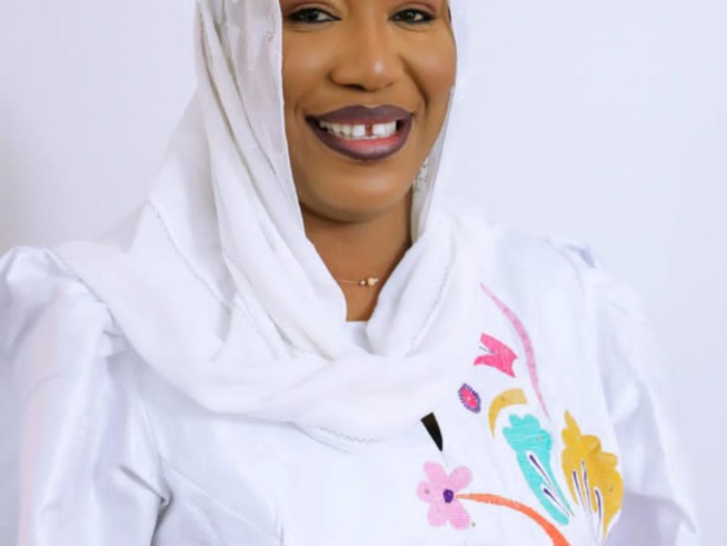 Urgent/ Sit-in à l’Assemblée nationale: Diéguy Diop Fall arrêtée par la Police Urgent/ Sit-in à l’Assemblée nationale: Diéguy Diop Fall arrêtée par la Police