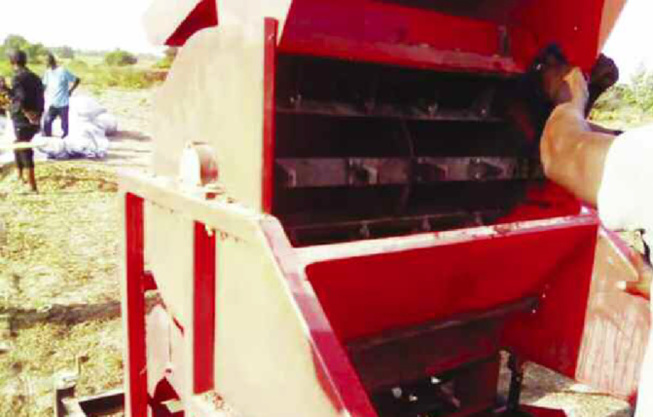 Drame à Médina Yoro Foula : Un paysan meurt coincé dans une batteuse d’arachide à Counfarang Drame à Médina Yoro Foula : Un paysan meurt coincé dans une batteuse d’arachide à Counfarang