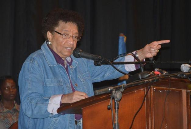 Ebola: Ellen Johnson Sirleaf punis les ministres liberiens qui refusent de rentrer de l’étranger Ebola: Ellen Johnson Sirleaf punis les ministres liberiens qui refusent de rentrer de l’étranger