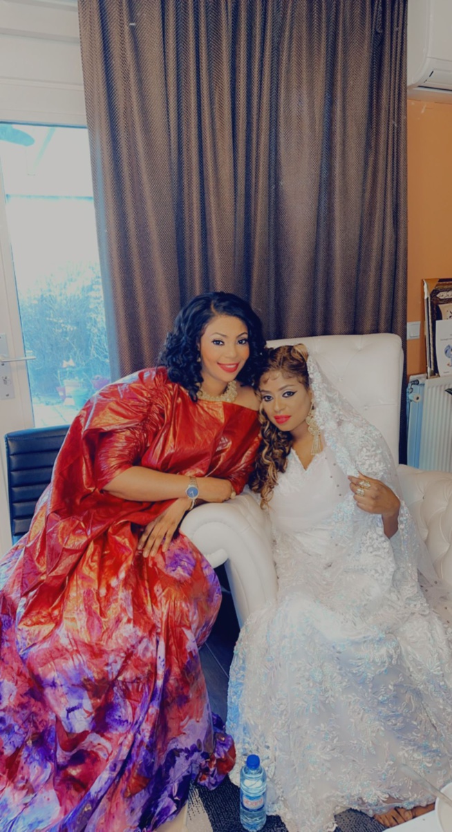 Les images du baptême de la Sénégalaise Fify Ba en Hollande. Les images du baptême de la Sénégalaise Fify Ba en Hollande.