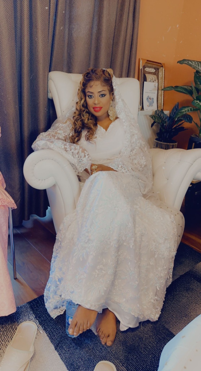 Les images du baptême de la Sénégalaise Fify Ba en Hollande. Les images du baptême de la Sénégalaise Fify Ba en Hollande.