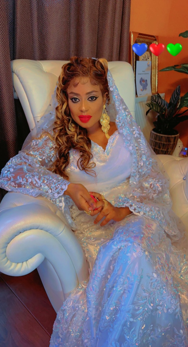 Les images du baptême de la Sénégalaise Fify Ba en Hollande. Les images du baptême de la Sénégalaise Fify Ba en Hollande.