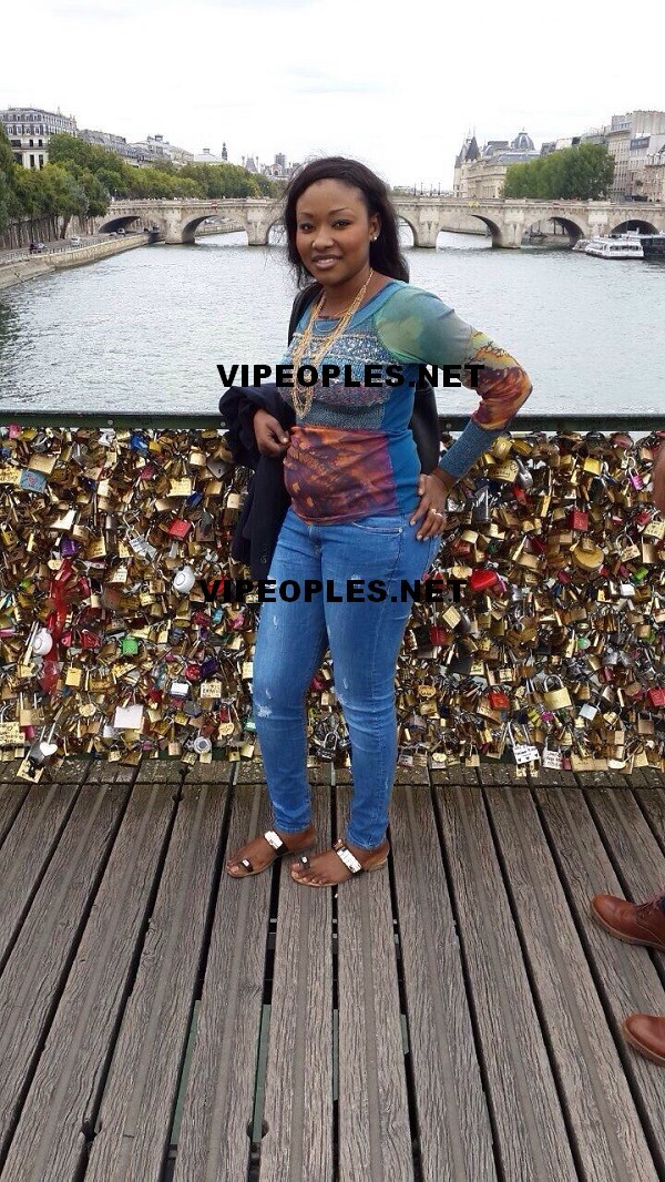 Codou Gueye l'ex star de millénium star en lune de miel à Paris Codou Gueye l'ex star de millénium star en lune de miel à Paris