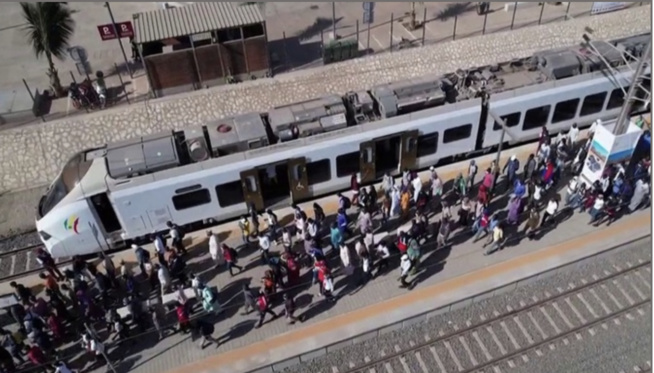 En Pleine Course… Le Train express régional tombe en panne et crée la psychose En Pleine Course… Le Train express régional tombe en panne et crée la psychose