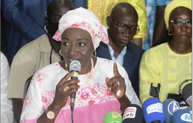 Accusations de Farba Ngom d’avoir bénéfice des largesses du président quand elle était Pm : la réponse d’Aminata Toure