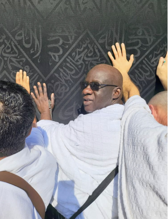 OUMRAH du président Mbagnick Diop du MEDS a la Mecque en images. OUMRAH du président Mbagnick Diop du MEDS a la Mecque en images.