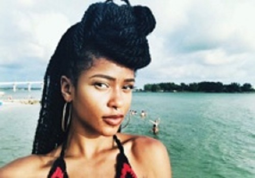 La chanteuse Simone Battle, âgée de 25 ans, s’est suicidée