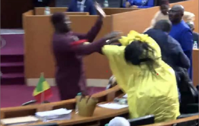 Agression de la parlementaire Amy Ndiaye Gniby : les députés de Yewwi risquent la révocation Agression de la parlementaire Amy Ndiaye Gniby : les députés de Yewwi risquent la révocation