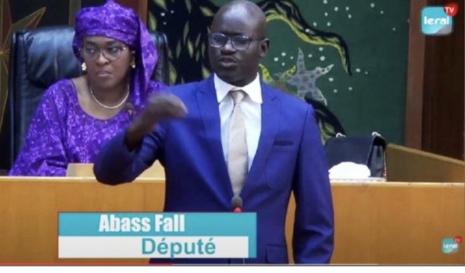 Divergences Wallu - Yaw : Abass Fall reconnait «un petit souci de communication …» Divergences Wallu - Yaw : Abass Fall reconnait «un petit souci de communication …»