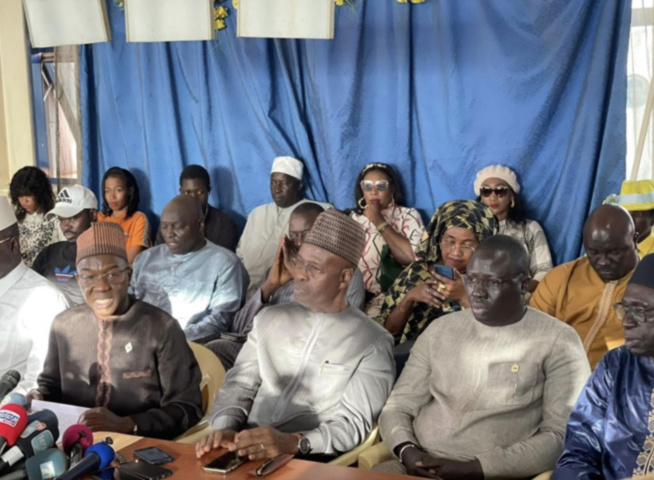 De l’installation de la 14e Législature à l’examen de la motion de censure : La déclaration du groupe parlementaire Liberté, Démocratie et Changement De l’installation de la 14e Législature à l’examen de la motion de censure : La déclaration du groupe parlementaire Liberté, Démocratie et Changement