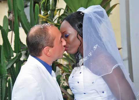 Bienvenue (Faut pas fâcher) s’est mariée discrètement Bienvenue (Faut pas fâcher) s’est mariée discrètement