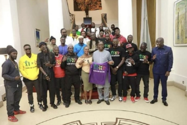 Culture-Macky Sall en style Rap : 25 acteurs majeurs du mouvement HIp Hop reçus au Palais