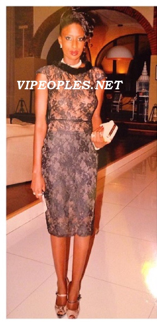 Le mannequin Kheysha Mbengue est- elle allergique au soutien gorge? Le mannequin Kheysha Mbengue est- elle allergique au soutien gorge?