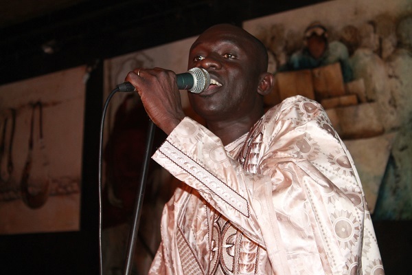 Exclusivité: Pape Diouf dédié son premier single "RAKADIOU" à ses fans disponible ce Lundi