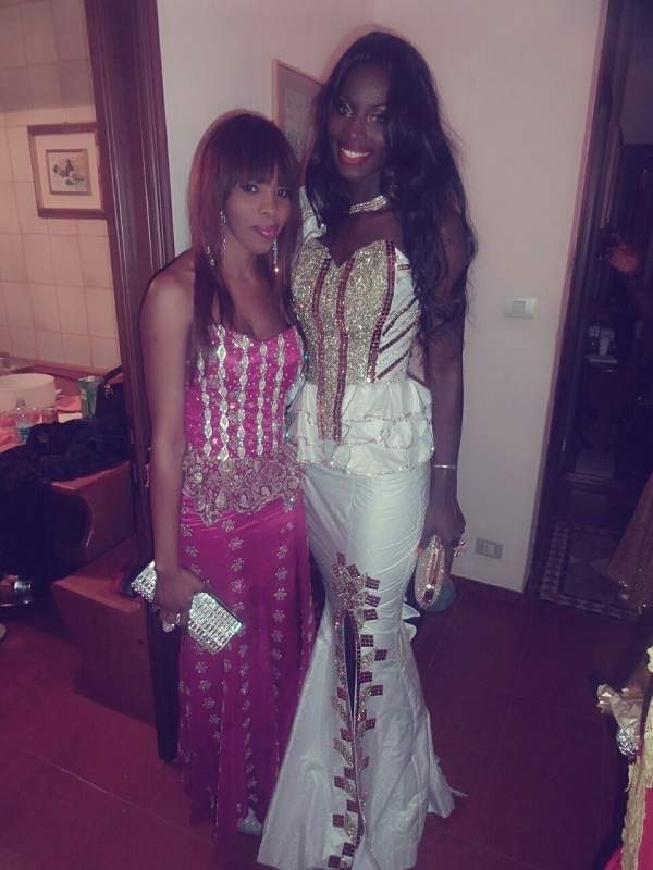 Photos: Codou Dieng le jour de son mariage avec ses amis à Milan Photos: Codou Dieng le jour de son mariage avec ses amis à Milan