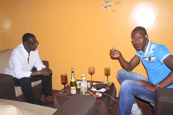 Anniversaire: 1 an ça se fête avec le restaurant le Buzz Anniversaire: 1 an ça se fête avec le restaurant le Buzz