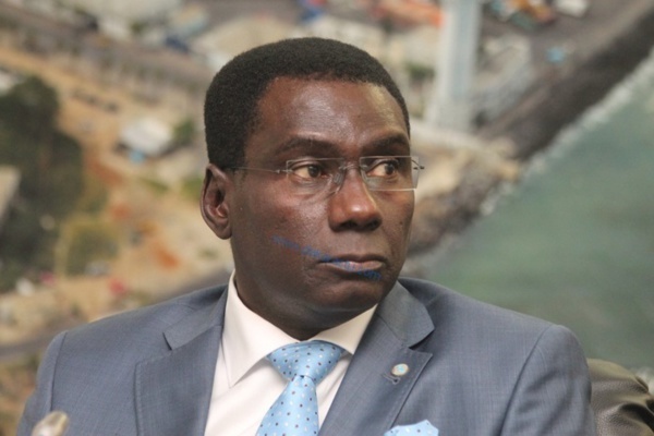 Lapidé au meeting de Mbaye Diouf à coup de pierres : Pauvre Cheikh Kanté détalle plus vite que “leuk” Lapidé au meeting de Mbaye Diouf à coup de pierres : Pauvre Cheikh Kanté détalle plus vite que “leuk”