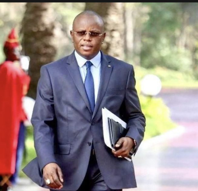 La CRBS exige la transmission des extraits de relevés bancaires de la FSBB au Ministre des sports . La CRBS exige la transmission des extraits de relevés bancaires de la FSBB au Ministre des sports .