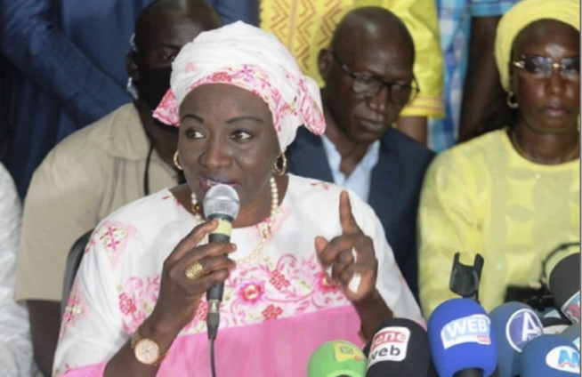 Epinglée par un rapport de l’IGE : Mimi Touré « dénonce une information totalement fausse, visant à la salir et à étouffer un scandale » Epinglée par un rapport de l’IGE : Mimi Touré « dénonce une information totalement fausse, visant à la salir et à étouffer un scandale »