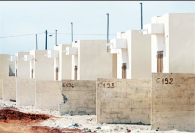 Keur Massar : 300 bénéficiaires de lotissements de la Sn/Hlm, harcelés par des promoteurs, crient au secours Keur Massar : 300 bénéficiaires de lotissements de la Sn/Hlm, harcelés par des promoteurs, crient au secours