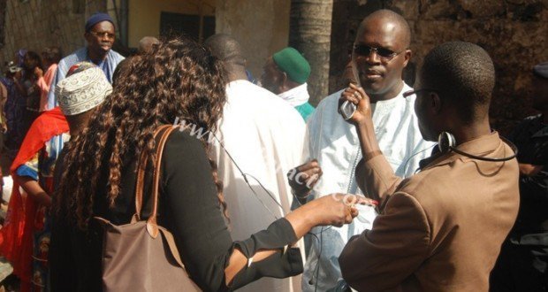 Les militants du maire de Dakar répondent à Macky Sall Les militants du maire de Dakar répondent à Macky Sall